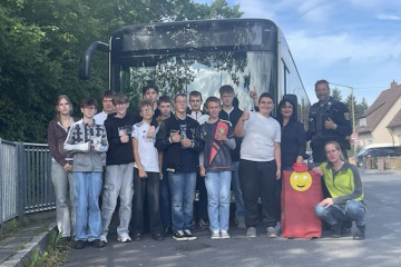 Sicher unterwegs: Zwölf neue Schulbuslotsen an unserer Schule