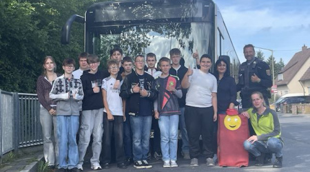 Sicher unterwegs: Zwölf neue Schulbuslotsen an unserer Schule